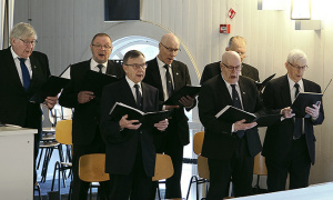 Avaa albumi